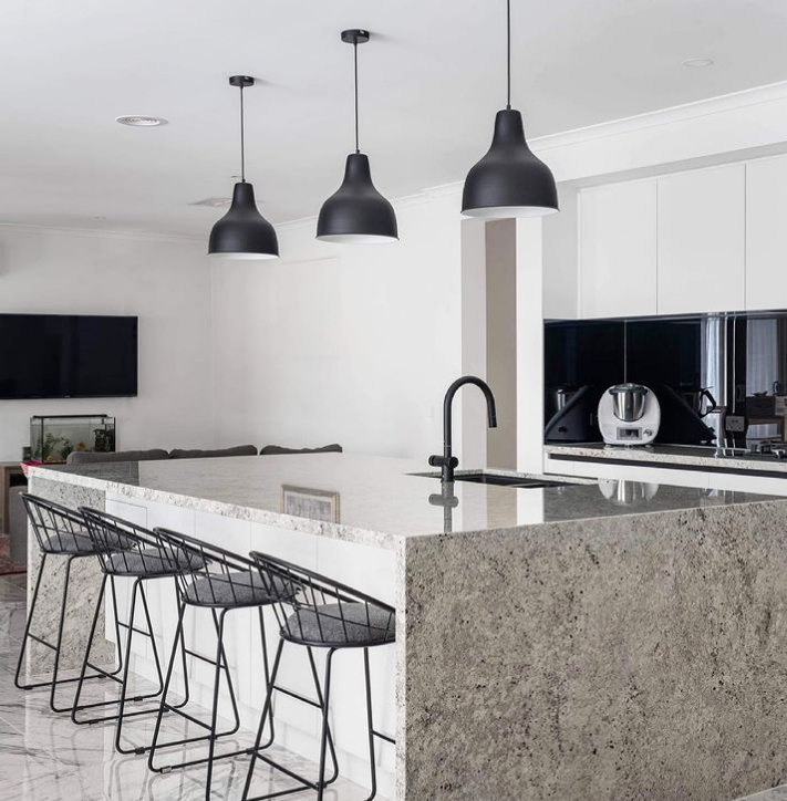Colonial White Kitchen Island and Bench